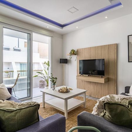 Beach Daze 1-Br Apt By Finikoudes Beach Ларнака Екстериор снимка
