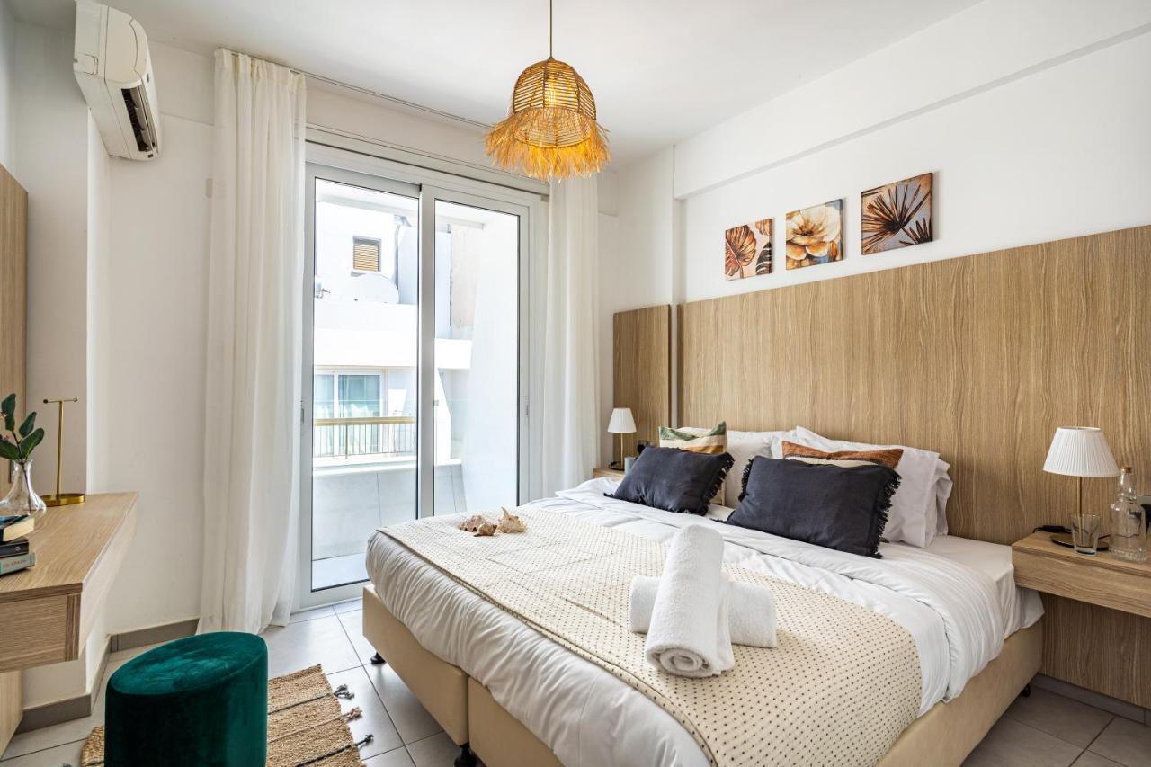 Beach Daze 1-Br Apt By Finikoudes Beach Ларнака Екстериор снимка